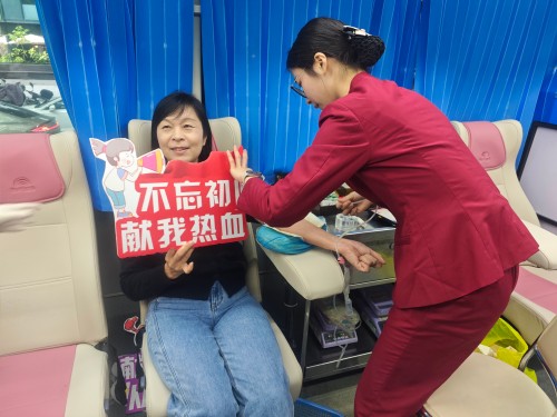 3月5日,温泉街道汤边社区:“学雷锋 献热血 暖人心”志愿服务活动1