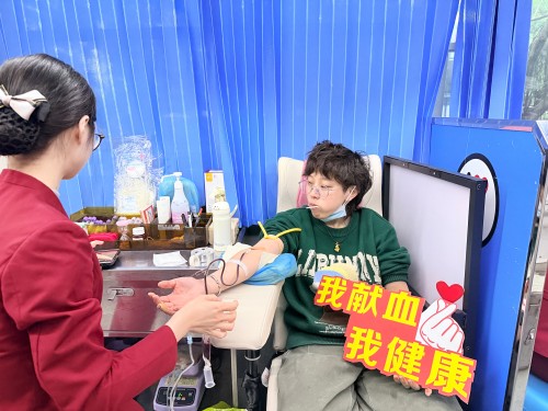 3月5日,温泉街道汤边社区:“学雷锋 献热血 暖人心”志愿服务活动2